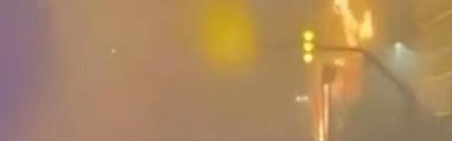 "SMRT HAMNEIJU!" SVE TEŽA SITUACIJA U IRANU: Preko 40 mrtvih, odjekuje pucnjava! (VIDEO, FOTO)