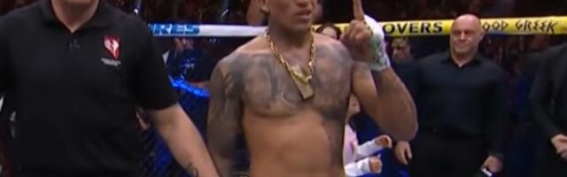 Čarls Oliveira osvojio šampionski pojas posle dominacije nad Maksom Holovejem (VIDEO)