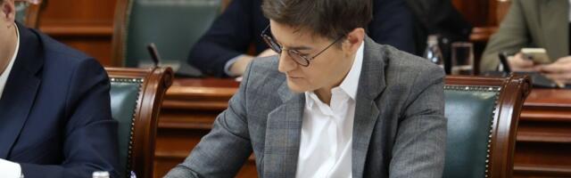 Funkcionišu kao švajcarski sat - samo unazad: Brnabić udarila na Međaka