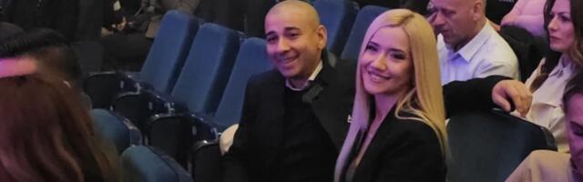 Pevač nakon 11 godina braka PREVARIO SUPRUGU, ljubav s 21 godinu MLAĐOM Andreom mu potpuno promenila život: "NE KAJEM SE"