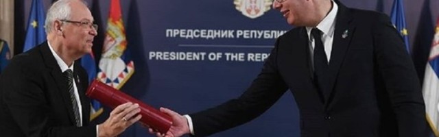 "Gubitak poverenja u politički vrh i Krizni štab je potpun"