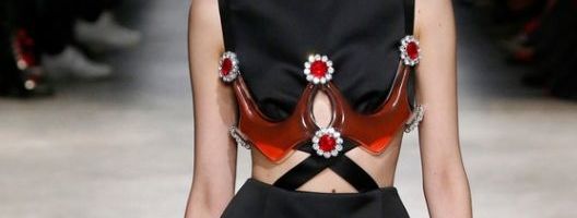 Iz spavaće sobe na košulje: Novi modni detalj koji će biti potpuni hit jeseni 2020!