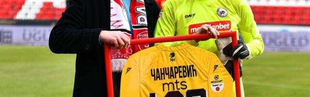 Ognjenu Čančareviću od Radničkog dres sa brojem 102 - Simbol zvaničnih utakmica na kojima je branio mrežu "crvenih"