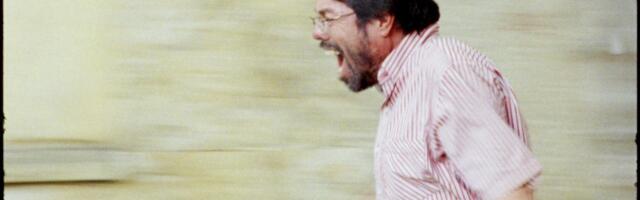 Film o šarmantnom gubitniku nagrađen u Kanu: „Pesnik” stiže u bioskope 12. februara