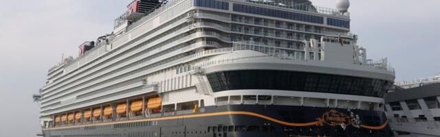 Najveći Dizni brod na svetu zaplovio iz Singapura – ljudi ne veruju šta se nalazi unutra (FOTO/VIDEO)