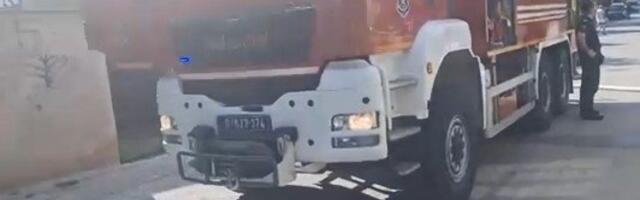 "Čula sam eksploziju, osetio se miris paljevine": Bačena zapaljiva narpava na restoran u zgradi u Kondinoj, stanari u šoku