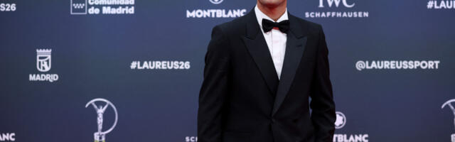 Alkaraz objavio fotku iz doma, podigao noge na sto... Pogledajte gde je Laureus (FOTO)