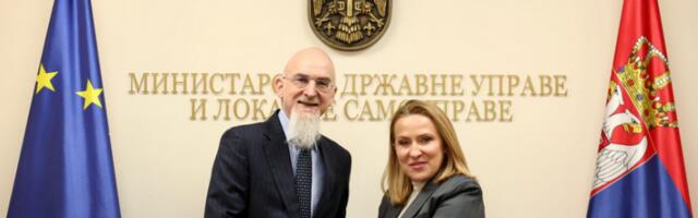 Снежана Пауновић са амбасадором Горијем о реформи јавне управе