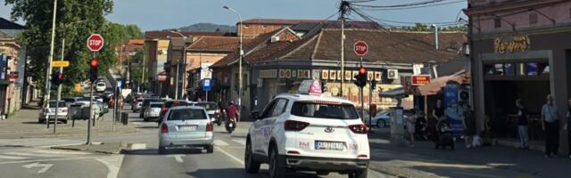 Radovi na nadvožnjaku "Gazela" menjaju režim saobraćaja: Izmenjena trasa linije 26