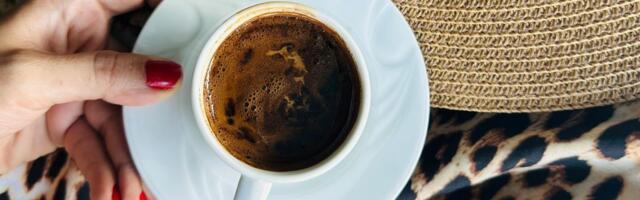 Koliko kašičica kafe ide u džezvu da ne bude retka ni gorka: Srbi se prave pametni i sipaju koliko ko stigne