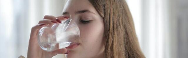 6 dobrih razloga zašto bi trebalo da pijete vodu na prazan stomak