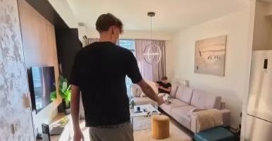 ŠTA TO KOŠARKAŠ PARTIZANA IMA U TIGANJU?! Igrač crno-belih otvorio vrata svog doma, jedan detalj je šokirao njegove goste