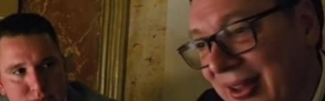 Вучић са рођенданске прославе сина: Хвала људима на огромној подршци (видео)