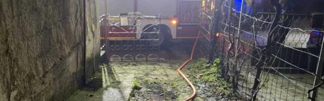 SLOŽNE KOMŠIJE ODMAH REAGOVALE I UGASILE POŽAR: Ovako je sloga spasla kuću domaćina u Vranju (FOTO)