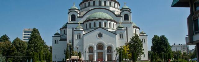 Deljenje Blagodetnog ognja sutra u 23 sata u Hramu Svetog Save u Beogradu