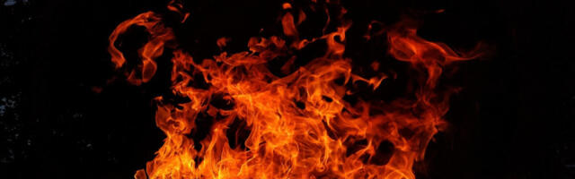 Vatra izbila u višespratnici u Ustaničkoj: Ekipe na terenu