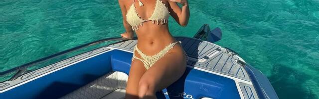 Klub joj je zbog skandala raskinuo ugovor, a ona je zaradila milione na slikama grudi! /FOTO/