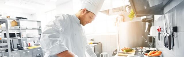 Slavni kuvar zabranio veganima ulazak u restoran (VIDEO)