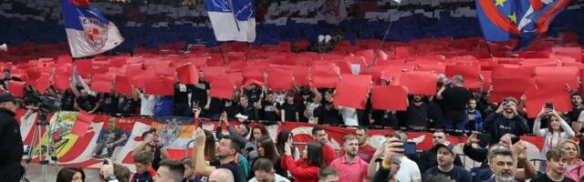 Žalgiris dočekan "Kaćušom“: "Arena“ u bojama ruske zastave (VIDEO)