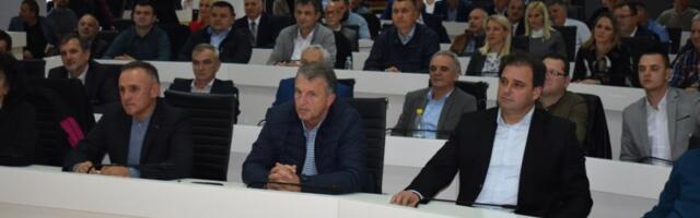 „VLADA U SENCI“ UDAR NA USTAVNI POREDAK SRPSKE? Novi sukob vlasti i opozicije u RS