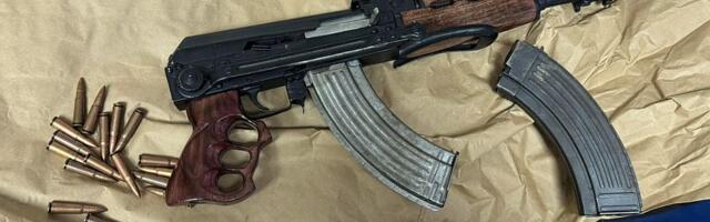 Uhapšen na Batrovcima: U automobilu pronađena automatska puška