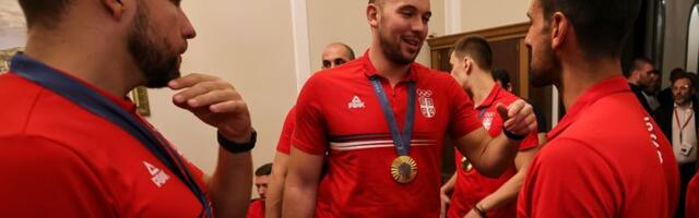 EKSPLOZIJA EMOCIJA! Mandićeva moćna poruka Đokoviću podigla Srbiju na noge pred finale!