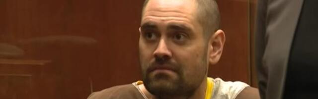 Smeje se dok mu sude za smrt roditelja: Pred svima negirao krivicu, a onda je kamera zabeležila jezivu scenu