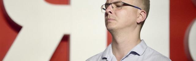 Kartica se sama prijavila? Hit snimak - Parandilović optužuje aparat, nećete verovati šta je rekao o aferi koja trese Skupštinu (VIDEO)