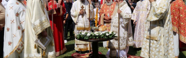 PONIŽENJA NISU SLOMILA NJIHOVU VERU: Sveti sveštenomučenici dabrobosanski proslavljeni velikim crkveno-narodnim saborom