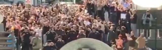 "A sad adio": Građani ispratili Vulinove blokadere (VIDEO)