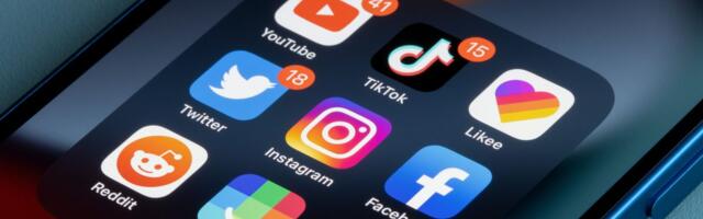 Tramp pooštrava pravila: Svi turisti će morati da prijave svoje naloge na društvenim mrežama pri ulasku u SAD