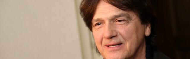 "NE ZNAM DA LI SMEM PRED KAMERAMA" Zdravko Čolić o nesvakidašnjoj situaciji sa srpskim voditeljem: Sve se desilo na njegovom rođendanu