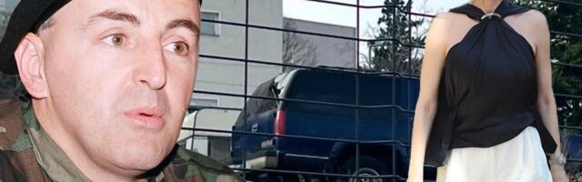 ARKANOV RAZLUPANI DŽIP I DALJE STOJI KOD CECE NA PARKINGU: Mnogi traže da ga kupe, možda bi ga i prodala, ali ne može - Otkrivamo zbog čega (FOTO)