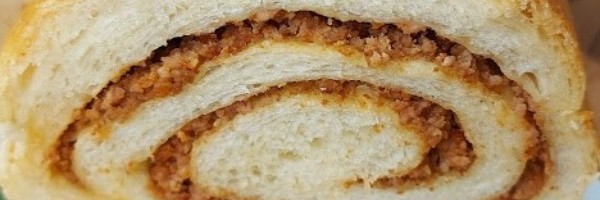 Bakina kuhinja - fantastična štrudla sa čvarcima i šunkom