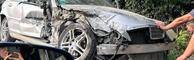 LANČANI SUDAR NA PUTU NOVI PAZAR-TUTIN Sudarila se tri autmobila, ima povrijeđenih (FOTO)