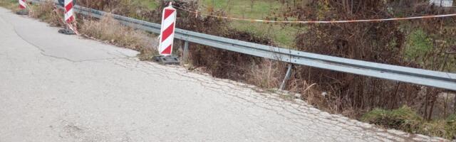 Oštećenje puta i zapušteno korito potoka - U Stanovu očajni zbog ignorisanja problema