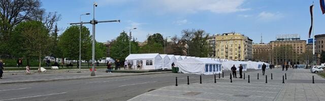 "Vučić drži centar grada pod opsadom"