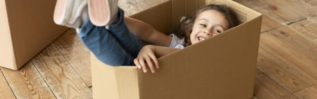 Jednostavne “uradi sam” igračke: Kako kućna “zip-line“ zabava podstiče maštu deteta (VIDEO)