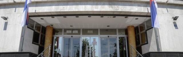 APLAUZI U SUDNICI ZBOG DISCIPLINSKOG PREKRŠAJA "VRAČARCA" U ZATVORU: Tuđi advokat mu stao u zaštitu i tražio da ga sudija oslobodi!