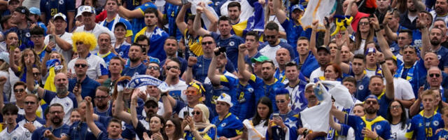 BOSANCI OKUPIRALI SIJETL! Pred meč BiH sa Katarom - viđene su scene kakve ovaj grad ne pamti! (VIDEO)