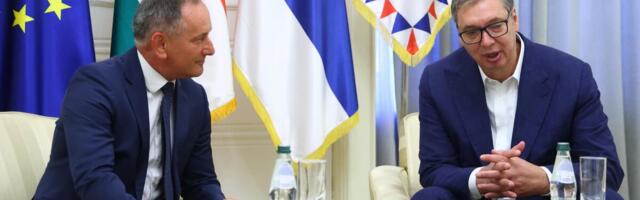 OPROŠTAJNA POSETA U PREDSEDNIŠTVU: Predsednik Vučić primio odlazećeg ambasadora Mađarske Jožefa Mađara