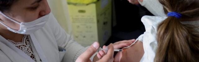 U Francuskoj šestoro dece dobilo pogrešnu dozu vakcine