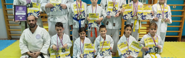 Dvadeset četiri medalje za Karate Centar DBA na takmičenju u Vrnjačkoj Banji