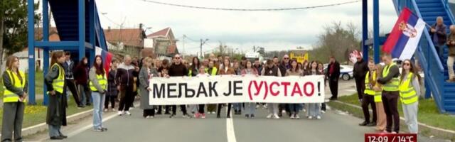 BRUTALNO IŽIVLjAVANjE BLOKADERA NAD CELOM SRBIJOM: Njih 15 blokira Ibarsku