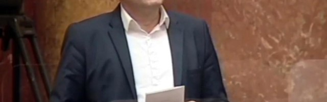 Banđur kritikovao sastav delegacija koje je predložio i SNS, od Dačića komentar da je opozicija u parlamentu