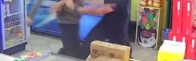 Hrabri Luka savladao podivljalog razbojnika: Upao u prodavnicu, pa potegao nož, ali nije znao šta ga čeka! (FOTO)