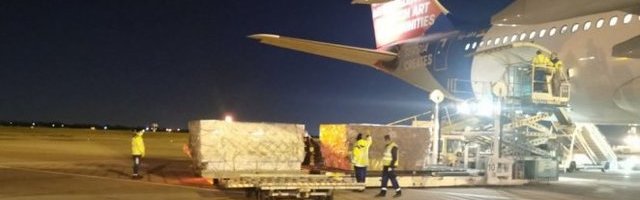 STIGLO 1.2 MILIONA ZAŠTITNIH MASKI! Kinezi poslali još jedan avion pomoći! (Video)