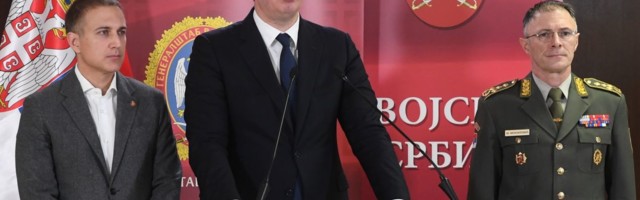 Vučić: Pokrećemo široku raspravu o vraćanju obaveznog vojnog roka