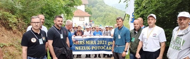 Novalić se pridružio Maršu mira: Pohod u čast onih koji nisu uspjeli doći do slobode
