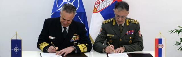 NATO Joint Forces chief Admiral Burke in Belgrade